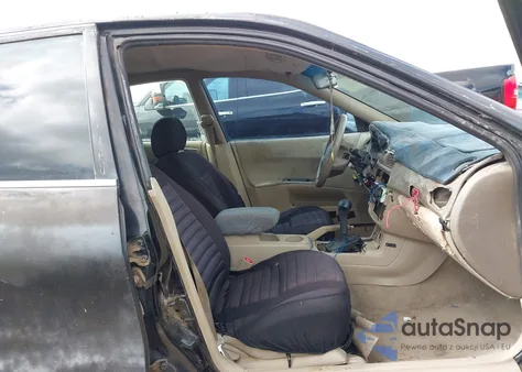 2002 Mitsubishi Galant Es/Ls z USA, uszkodzony, nr VIN 4A3AA46G72E047591